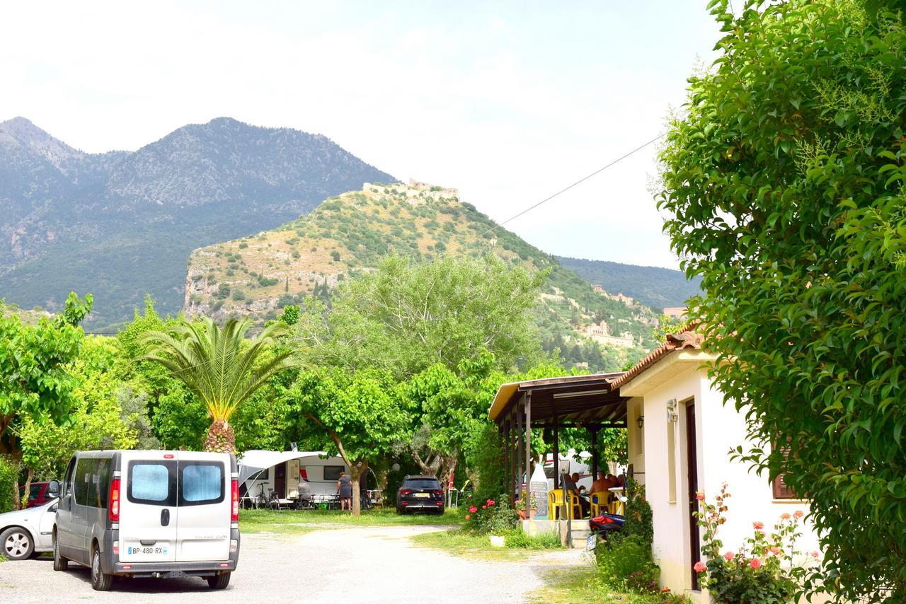 Kamp alanı & Castle View